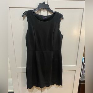 Women’s “Skies Are Blue” black dress. Size large.